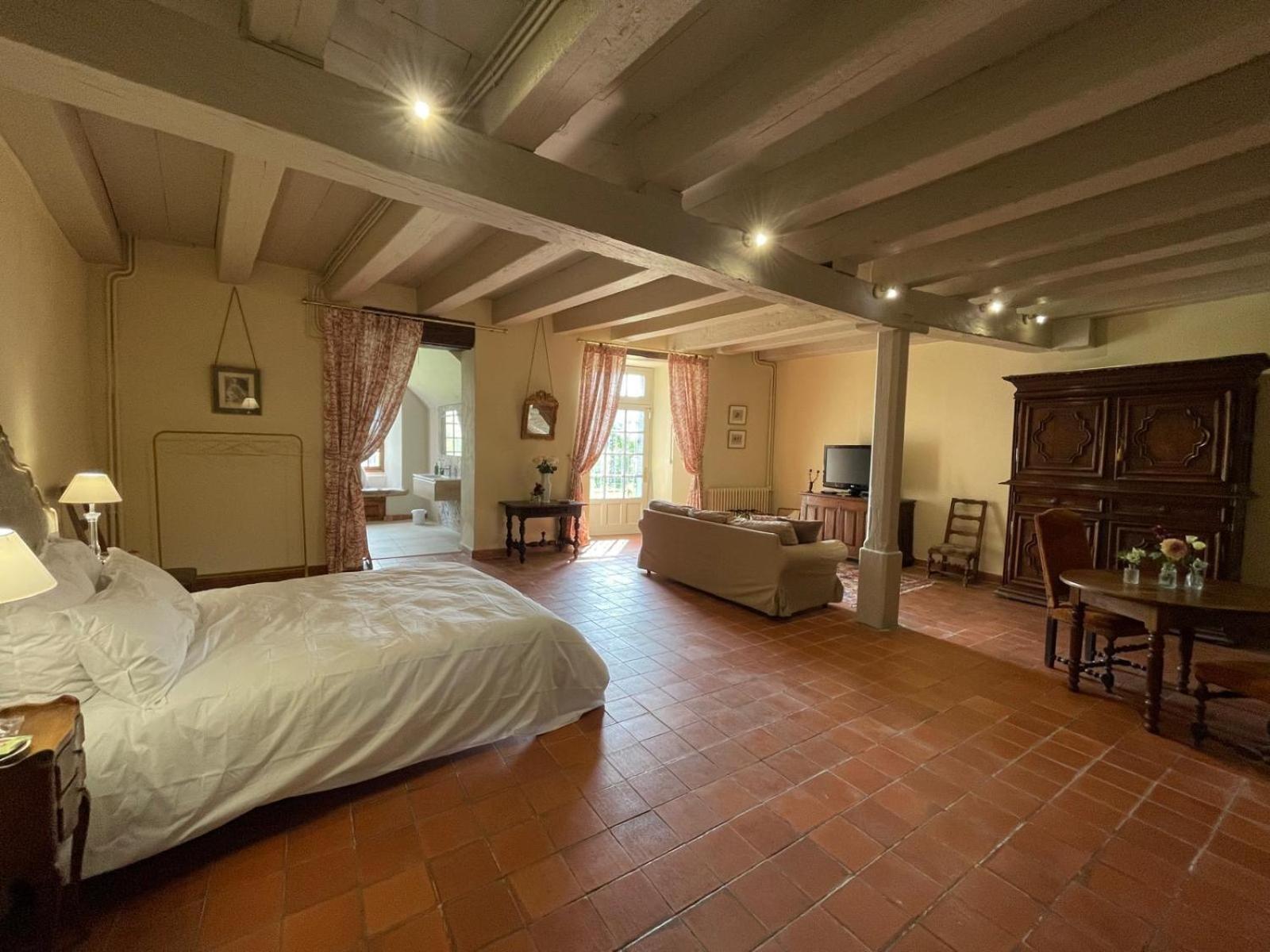 Chateau Du Montellier Bed & Breakfast Le Montellier